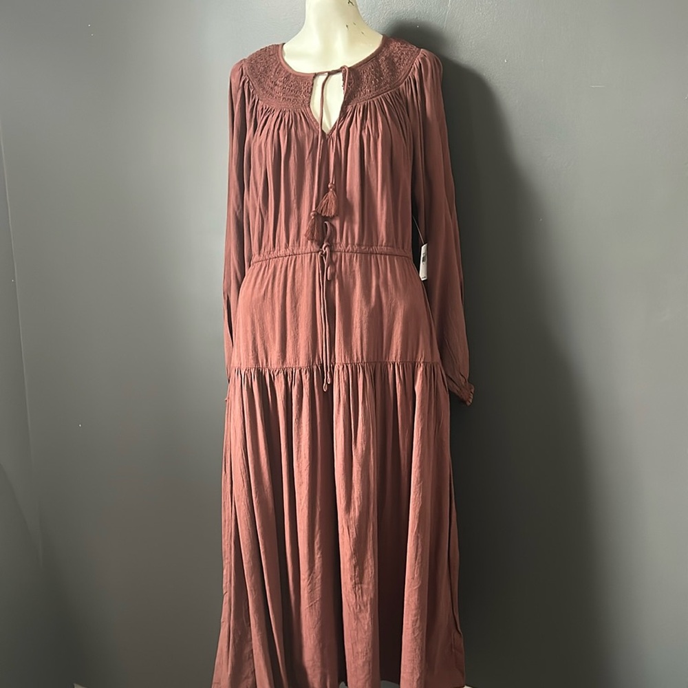 Old Navy Midi Long Sleeve Waist Defined Brown Crinkled Texture Dress Medium NWT